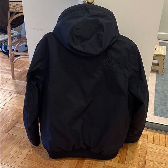 The North Face Men's Hooded McMurdo Bomber Puffer with Removable Fur - Picture 11 of 16